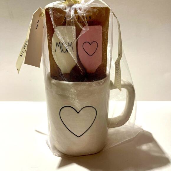 Rae Dunn Heart Mom mug with spatulas, NWT - Picture 1 of 9